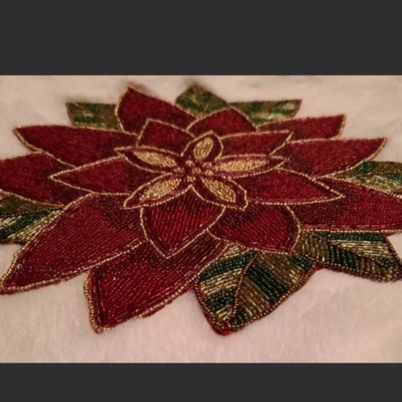 X4 Sparkly Beaded Red Green & Gold POINSETTIA Shaped Christmas Placemat Chargers - Picture 4 of 8